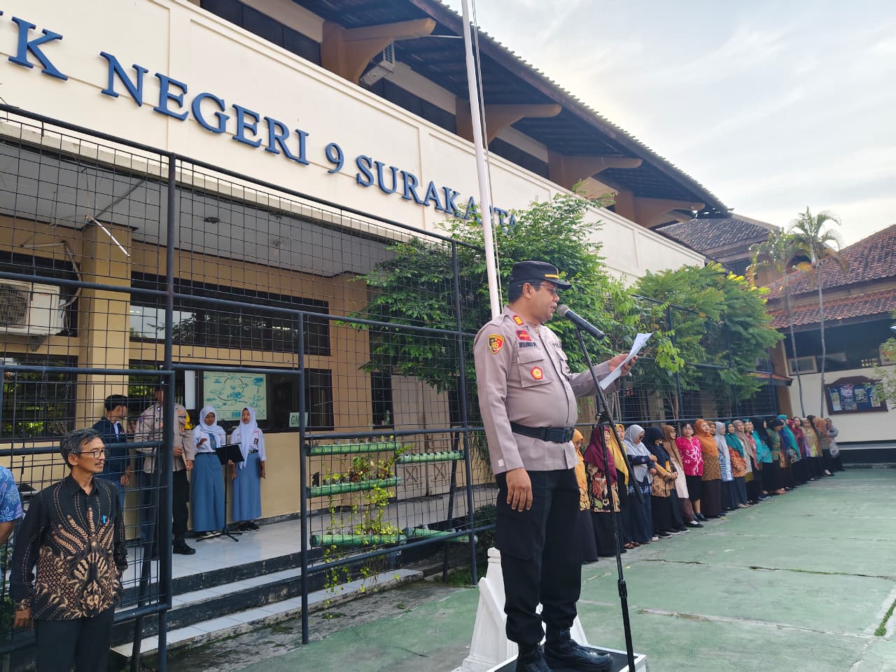 Sosialisasi Penguatan Karakter oleh Kepolisian di SMK Negeri 9 Surakarta