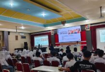 Siswa Kriya Batik & Tekstil SMK Negeri 9 Surakarta Ikuti Kegiatan Pengabdian Masyarakat Telkom University Bertema “Batikpreneur for Youth Generation”