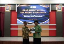 SMK Negeri 9 Surakarta Gelar Lepas Sambut Kepala Sekolah di Aula Sekolah