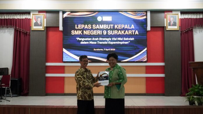 Lepas sambut (1)